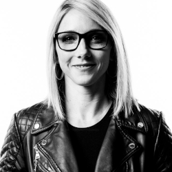Bonnie McCracken Bonnie McCracken (photo)