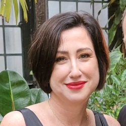 Jenny Gunter (photo)