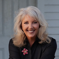 Robynn Storey