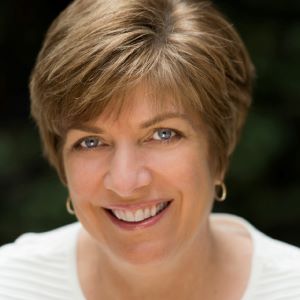 Angee Linsey 300 x 300 Angee Linsey headshot