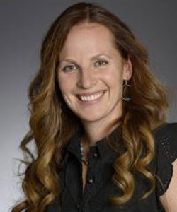 headshot of Carolyn Smith Casertano