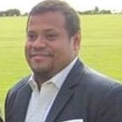 headshot of Eric Martinez