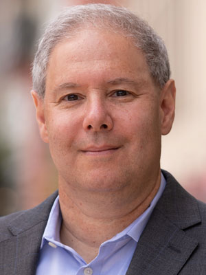 headshot of Jonathan Riskind