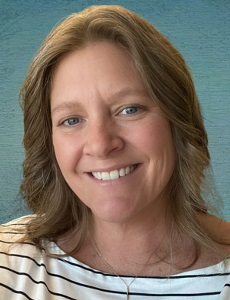headshot of Erin Greaves