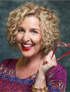 headshot of Lauri Ellen