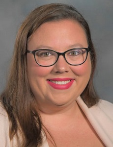headshot of Saralynne Delrasok